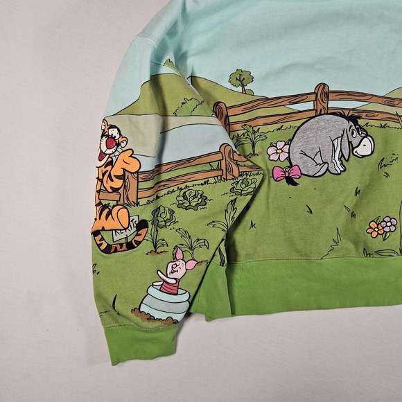 Disney Parks Winnie The Pooh And Friends Sweatshirt Crewneck Size Medium AOP - Picture 7 of 9